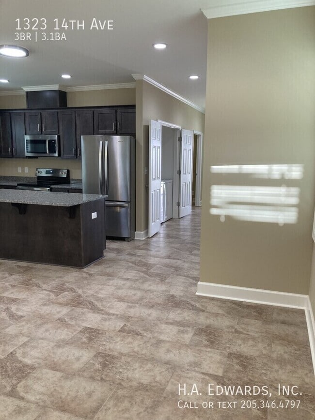 1323 14th Ave in Tuscaloosa, AL - Building Photo - Building Photo