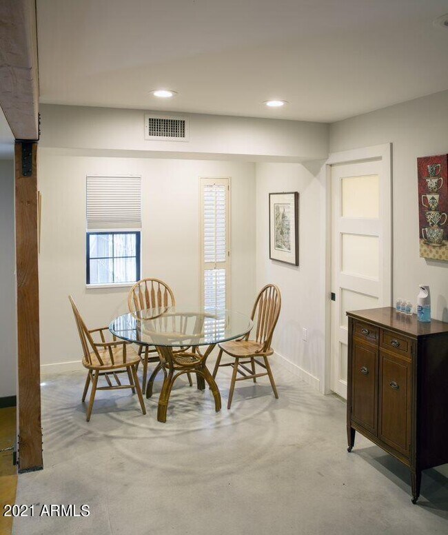 7326 N Vía De La Montana in Scottsdale, AZ - Building Photo - Building Photo