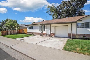 18799 Gilbeau Ct in Woodbridge, CA - Building Photo