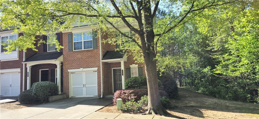 2047 Meadow Peak Rd in Duluth, GA - Building Photo
