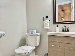 1267 Sweet Pine Dr in Norcross, GA - Foto de edificio - Building Photo