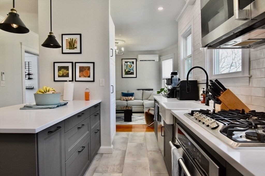 14 Castlerock St in Boston, MA - Building Photo