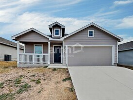 5439 Elm Valley Dr in San Antonio, TX - Building Photo