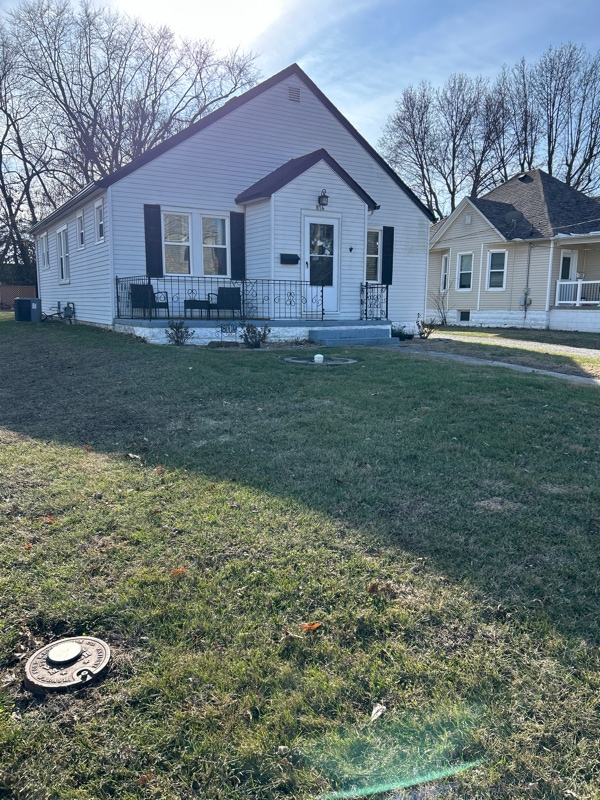 814 W Pearl St in Staunton, IL - Building Photo - Building Photo