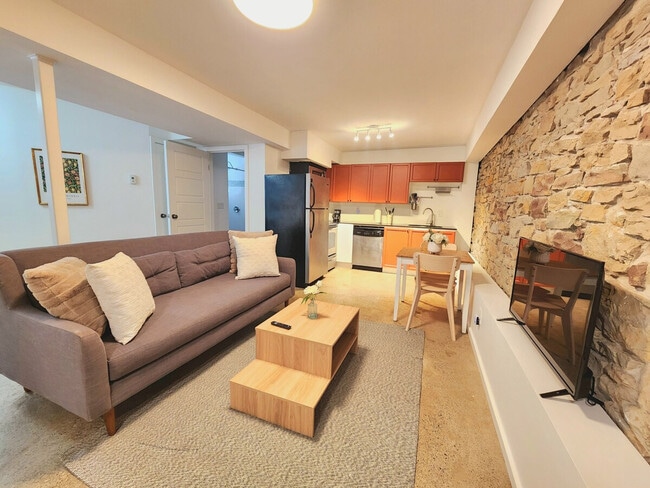 330 Lansdowne Ave, Unit SI ID1532878P