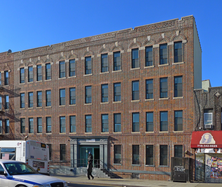 518 Pennsylvania Ave in Brooklyn, NY - Building Photo