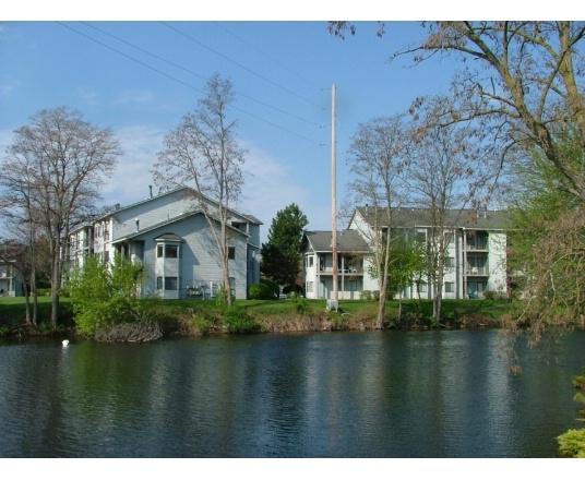 Riverine Condominiums in Traverse City, MI - Building Photo - Building Photo