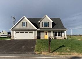 9 Feather Dr in Shippensburg, PA - Building Photo