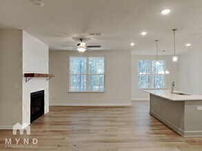 757 Riverwood Pass in Dallas, GA - Foto de edificio - Building Photo