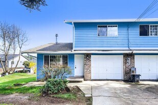 14115 Admiralty Way in Lynnwood, WA - Building Photo