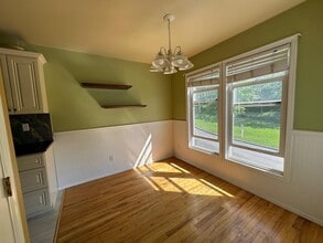 37 Sea Ct Ln in Port Jefferson, NY - Building Photo - Building Photo