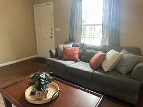 409 Nacogdoches St in Center, TX - Foto de edificio - Building Photo