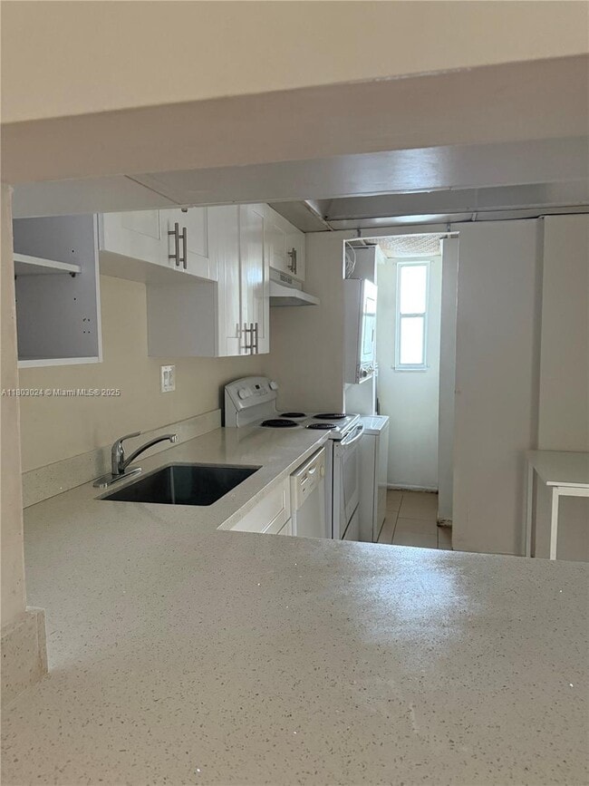 property at 7960 N Colony Cir