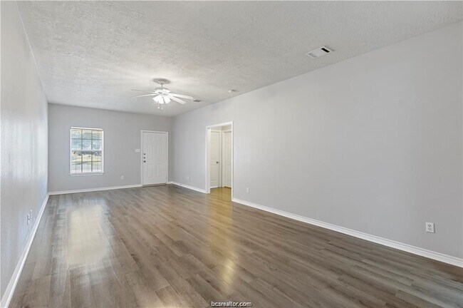 412 Freeman Ave, Unit 1 in Bryan, TX - Building Photo - Building Photo