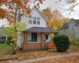 1320 Quarry Ave NW in Grand Rapids, MI - Building Photo