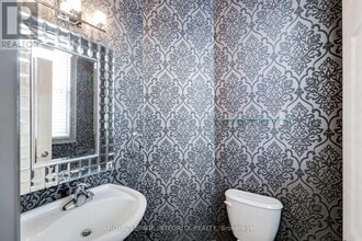 432 Tillsonburg St in Ottawa, ON - Building Photo - Building Photo