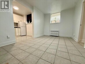 2770 Yonge St in Toronto, ON - Building Photo - Building Photo