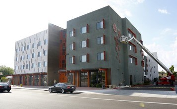 El Rancho Del Sol in Mesa, AZ - Building Photo - Building Photo