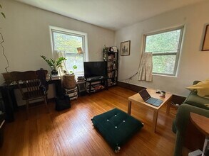 606 E Elm St in Urbana, IL - Building Photo - Building Photo