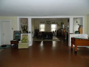 342 Pearl St in Burlington, VT - Building Photo - Interior Photo