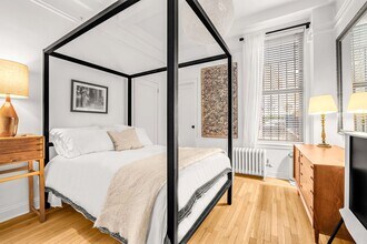 137 E 28th St in New York, NY - Building Photo - Building Photo