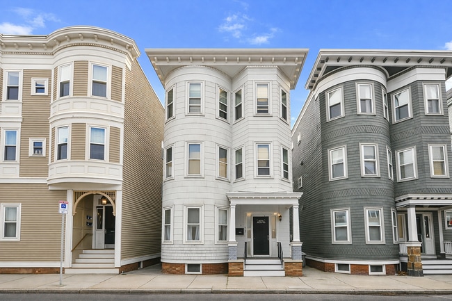 910 E 4th St, Unit 2