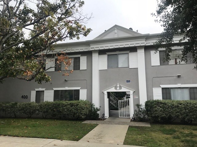 400 N Mentor Ave in Pasadena, CA - Building Photo