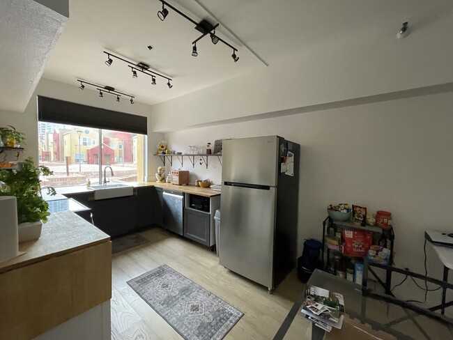 154 W 5th St, Unit 159 in Tempe, AZ - Building Photo - Building Photo