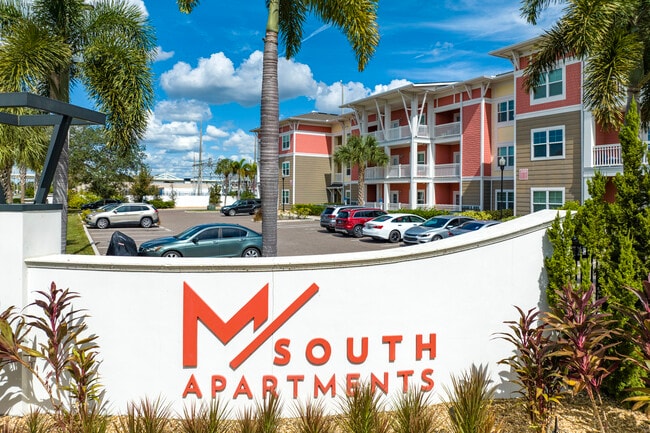 M South in Tampa, FL - Foto de edificio - Building Photo