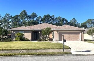 11 Riviera Estates Ct in Palm Coast, FL - Building Photo