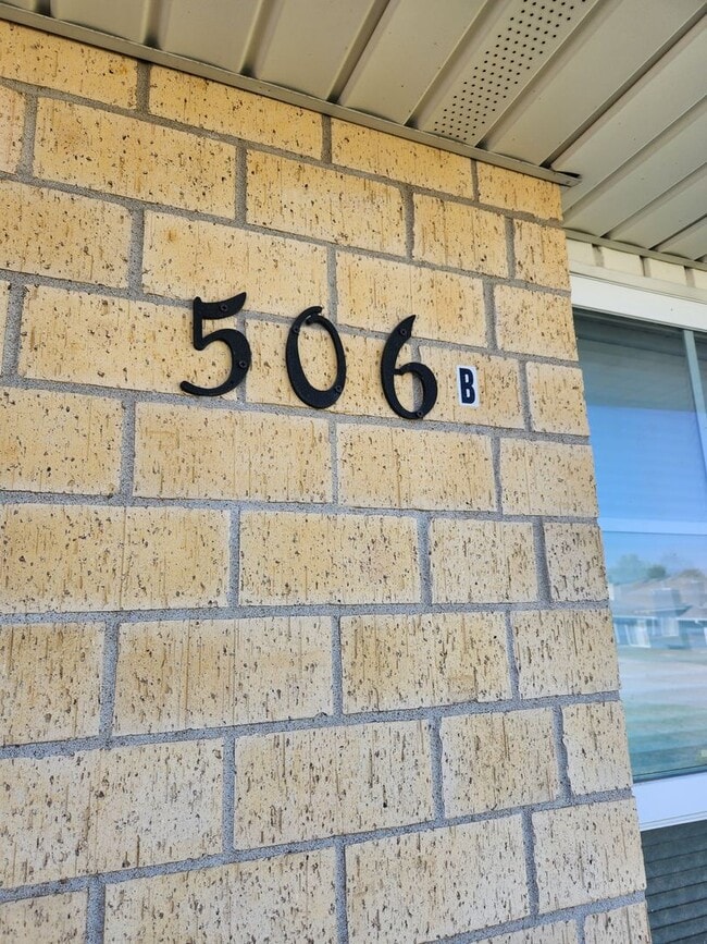 506 NE Austin St in Oak Grove, MO - Building Photo - Building Photo