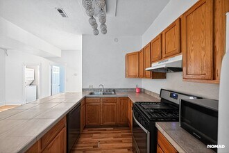 2500 Eaton St in Edgewater, CO - Foto de edificio - Building Photo