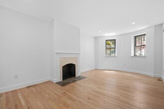 131 Warren Ave in Boston, MA - Building Photo - Building Photo