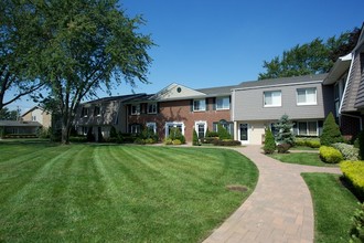 Fairfield Greens At Holbrook in Holbrook, NY - Building Photo - Building Photo