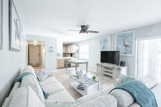 1217 Sombrero Blvd in Marathon, FL - Building Photo - Building Photo