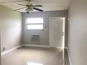811 NW 6th Ave in Pompano Beach, FL - Building Photo - Building Photo