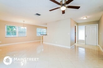 418 NE 15th Ave in Cape Coral, FL - Foto de edificio - Building Photo