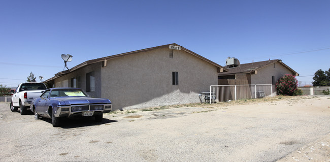 15378 Sequoia Ave in Hesperia, CA - Building Photo - Building Photo