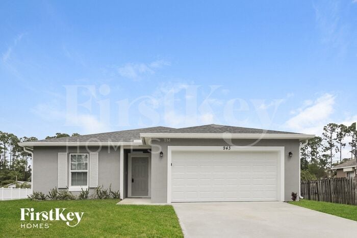 943 Raleigh Rd SE in Palm Bay, FL - Building Photo