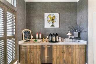 Aventura at Maryland Oaks in St. Louis, MO - Building Photo - Building Photo