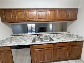 12043 W Cross Dr in Littleton, CO - Building Photo - Building Photo