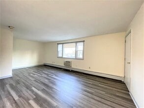 23 Burlington St in Woburn, MA - Building Photo - Building Photo