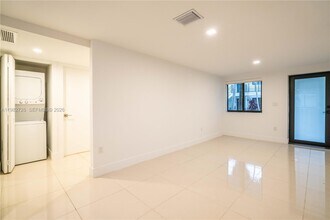 1971 Bay Dr in Miami Beach, FL - Building Photo - Building Photo