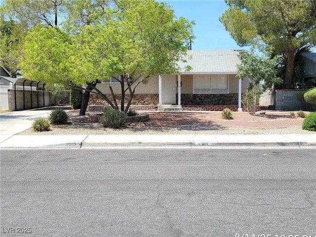 1312 Darmak Dr in Las Vegas, NV - Building Photo - Building Photo