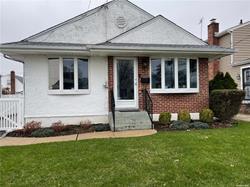 45 Albany Ave in Westbury, NY - Building Photo