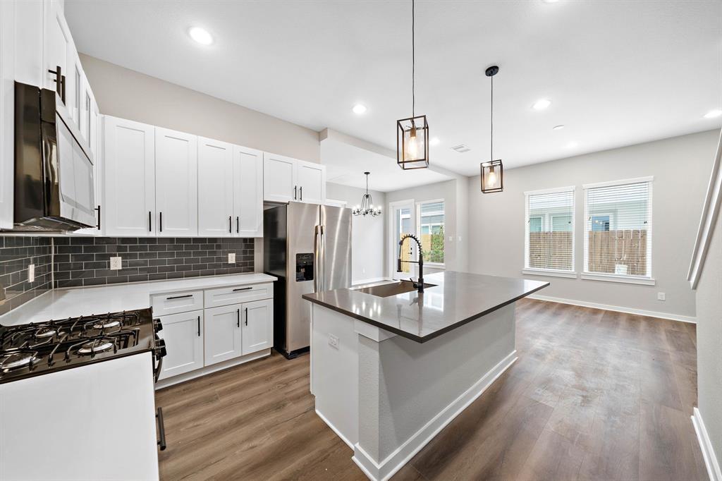 8418 Berry Grn Ln in Houston, TX - Building Photo