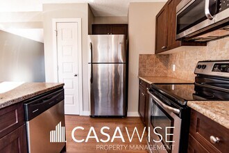 1403 Cunningham Dr SW in Edmonton, AB - Building Photo - Building Photo