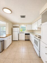 8026 Brighton Dr in Port Richey, FL - Building Photo - Building Photo