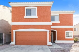 261 N Valle Verde in Apache Junction, AZ - Building Photo