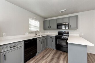 203 N Milby St in Houston, TX - Building Photo - Building Photo